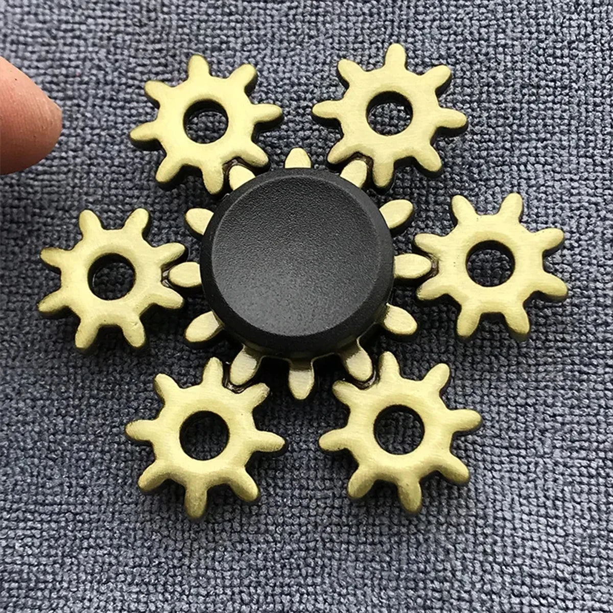 Luxe Bronze Horizon Spinner™