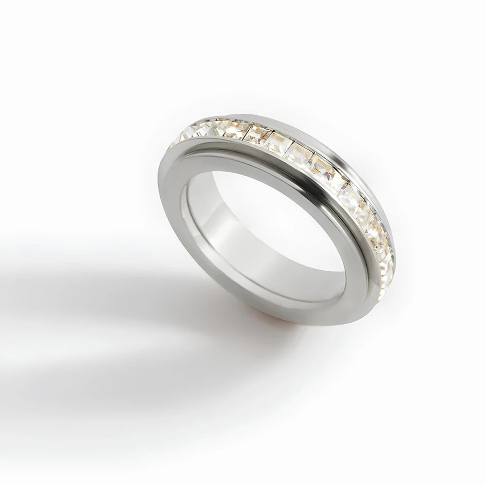 Luxe Zirconian Spinner Ring™ – 18K Gold & Stainless Steel Focus Band