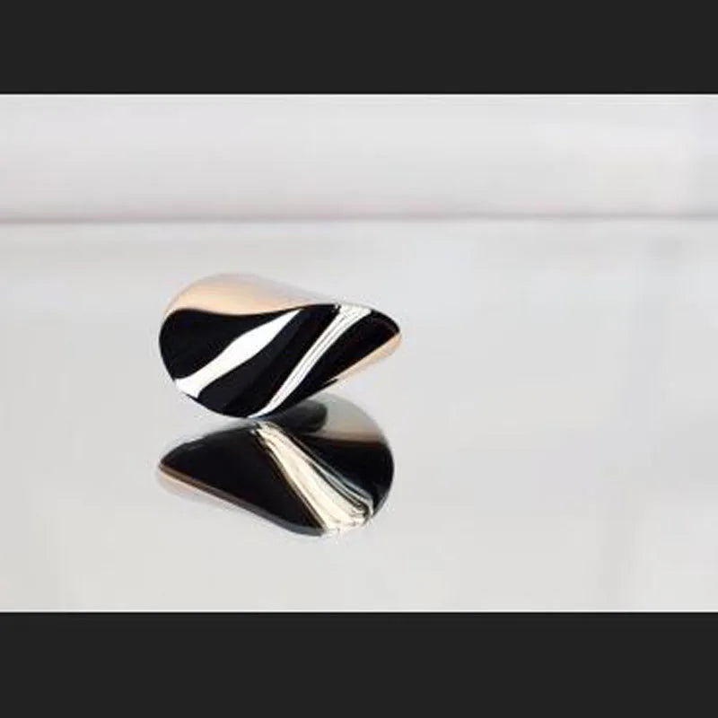 Luxe Seraphic Tear™ – Where Timeless Flow Meets Angelic Calm