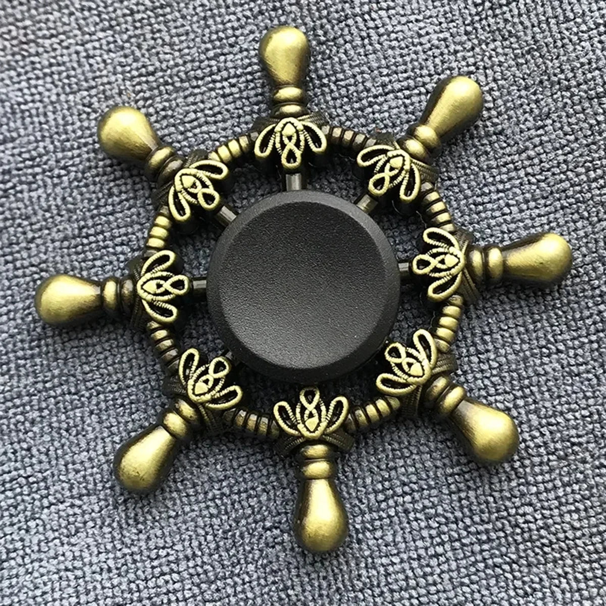 Luxe Bronze Horizon Spinner™